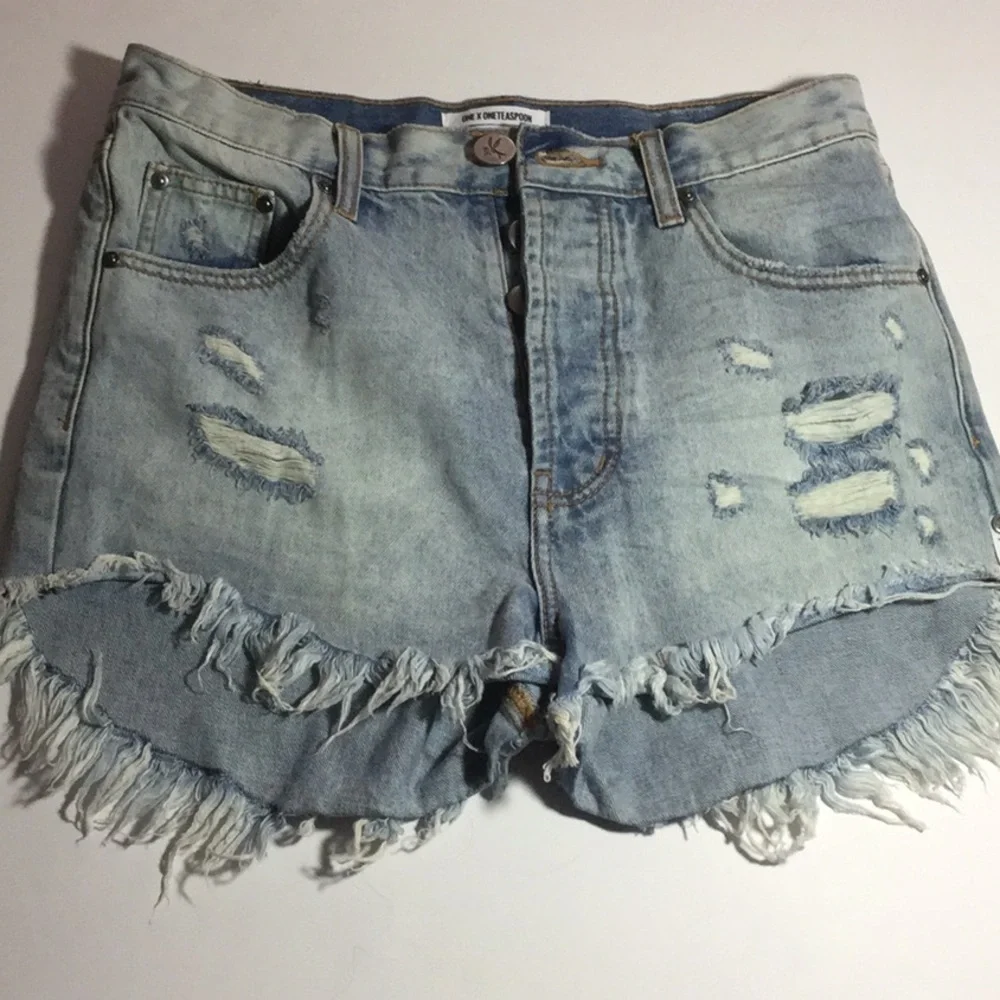 One Teaspoon Blue Hart Outlaw Shorts 25 Runs BIG